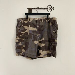 Red Head camouflage cargo shorts men’s size 46